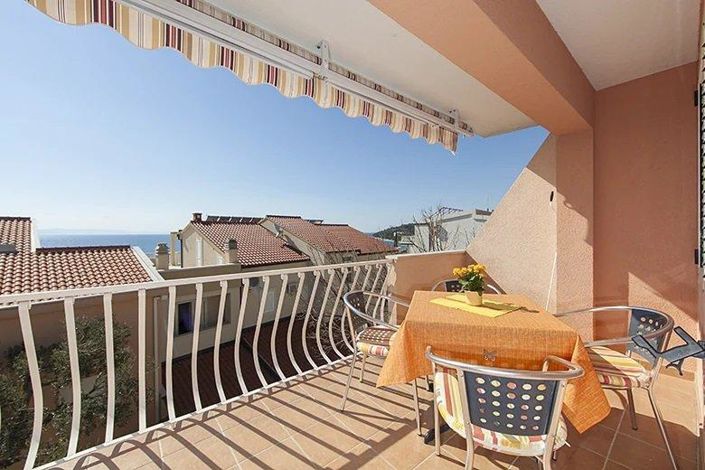 Image No.7-10 Bed Property for sale