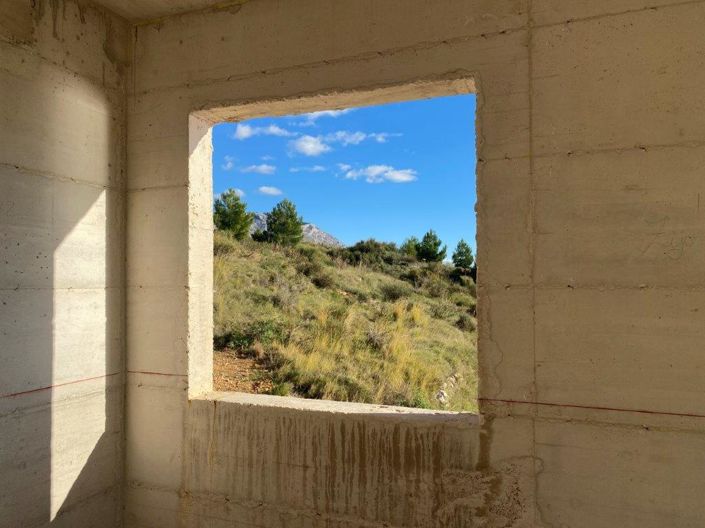 Image No.9-4 Bed Property for sale