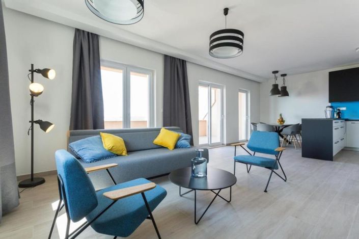 Image No.19-9 Bed Property for sale