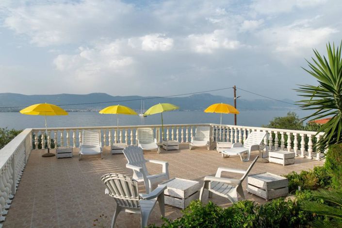 Image No.1-6 Bed Property for sale