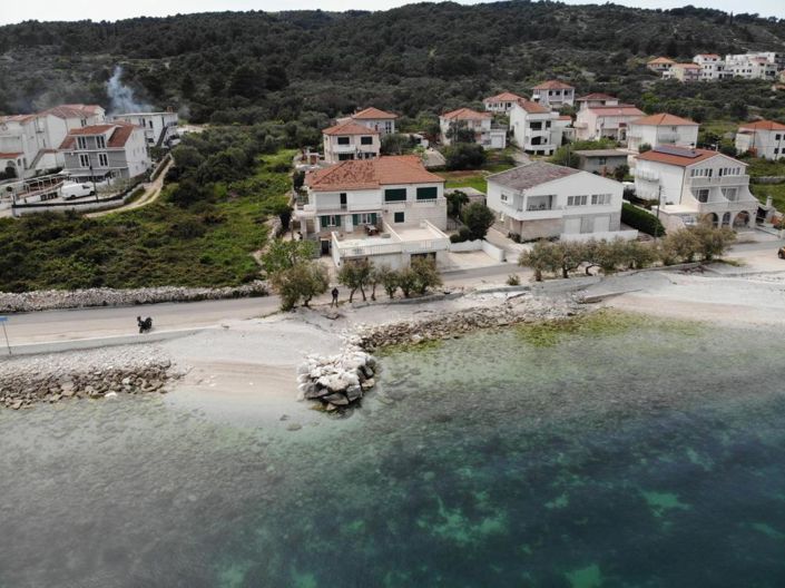 Image No.4-6 Bed Property for sale