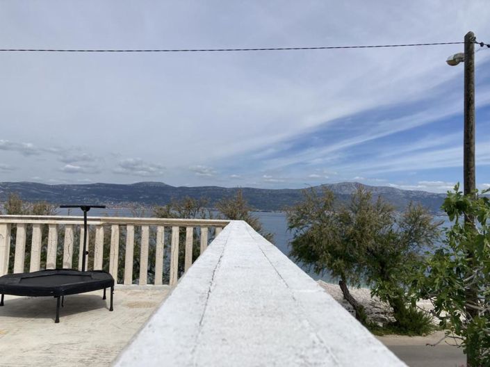 Image No.5-6 Bed Property for sale