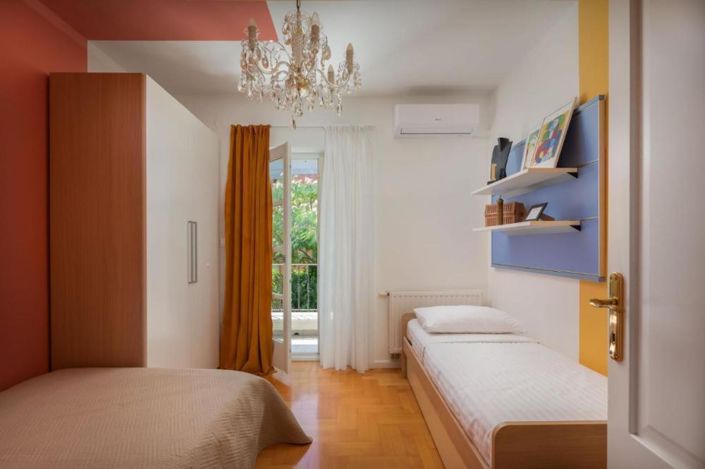 Image No.25-4 Bed Property for sale