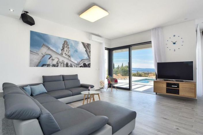 Image No.16-4 Bed Property for sale