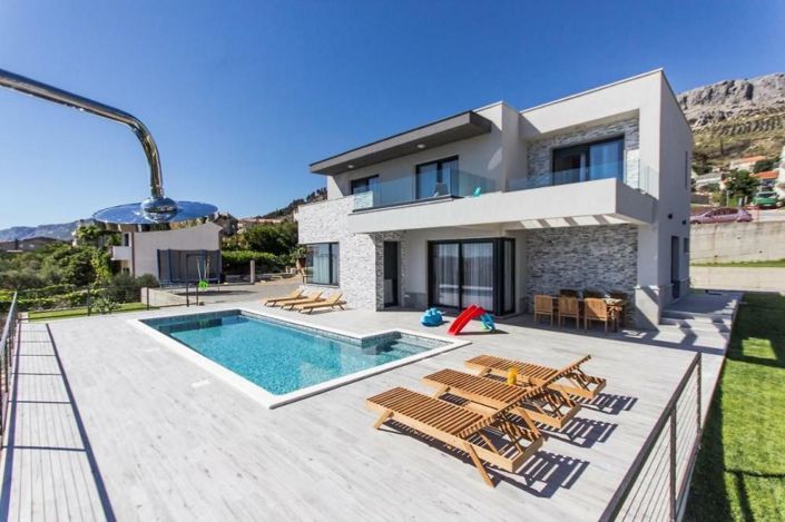 Image No.3-4 Bed Property for sale