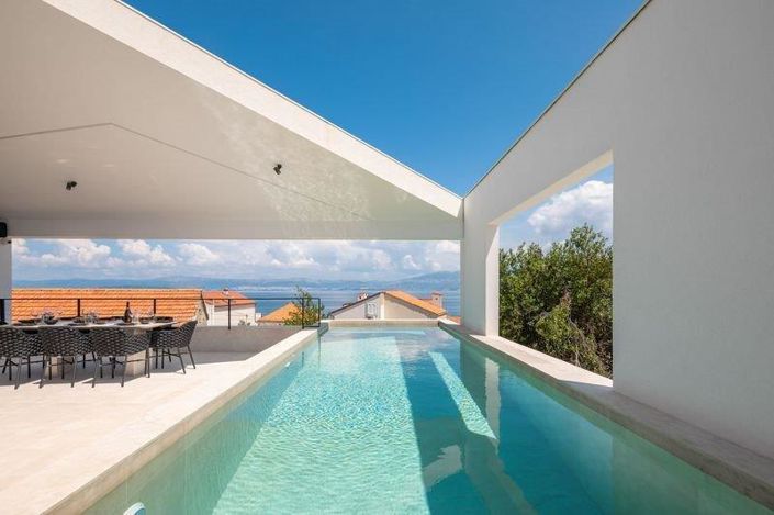 Image No.6-4 Bed Property for sale