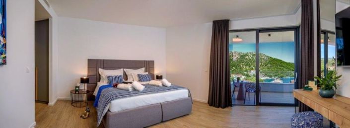 Image No.18-4 Bed Property for sale