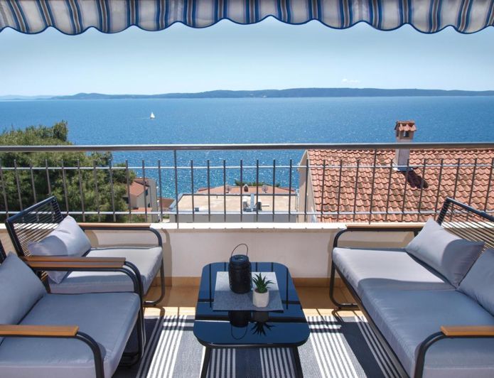 Image No.12-14 Bed Property for sale