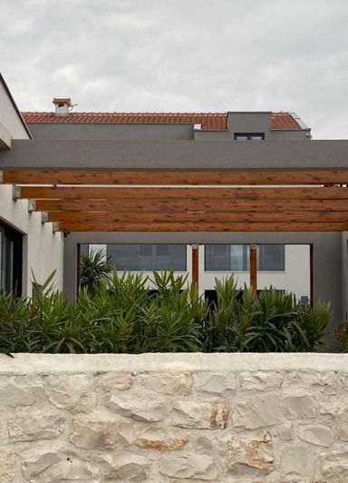 Image No.25-12 Bed Property for sale