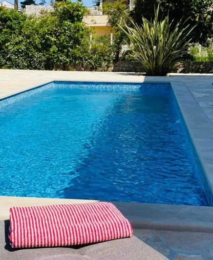 Image No.8-12 Bed Property for sale