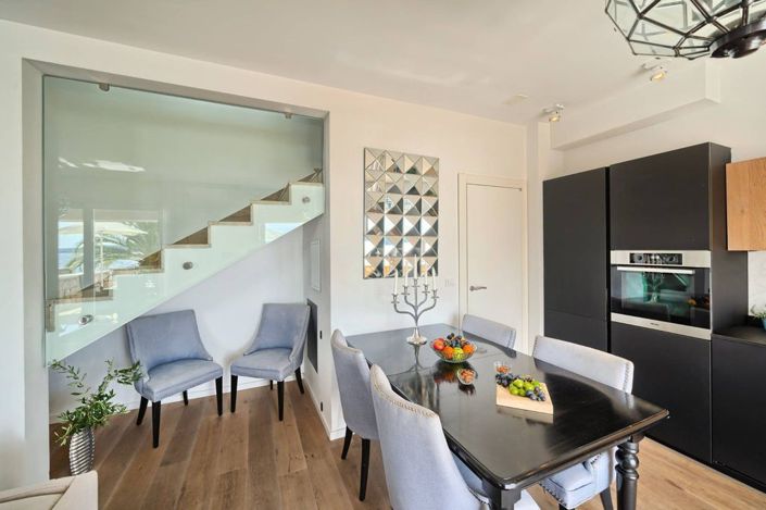 Image No.23-4 Bed Property for sale