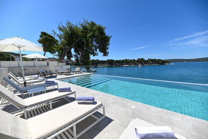 Image No.9-4 Bed Property for sale