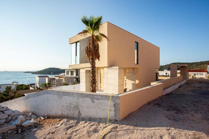 Image No.14-3 Bed Property for sale