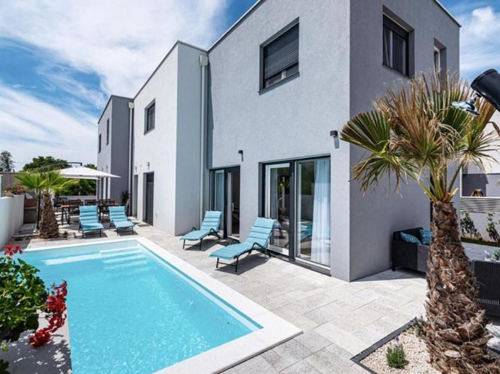 Image No.1-3 Bed Property for sale
