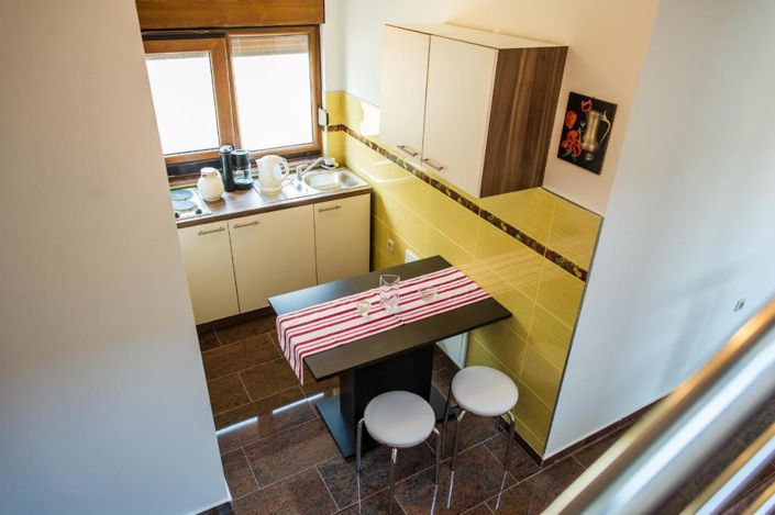 Image No.16-5 Bed Property for sale