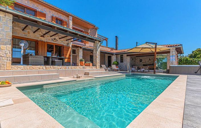 Image No.15-4 Bed Property for sale