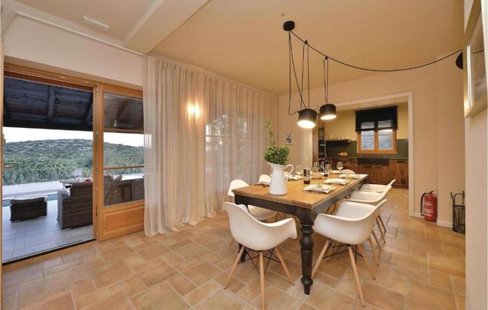 Image No.24-4 Bed Property for sale