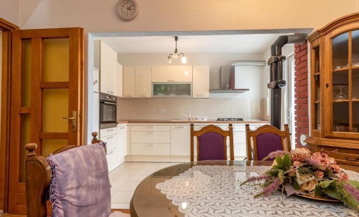 Image No.19-4 Bed Property for sale