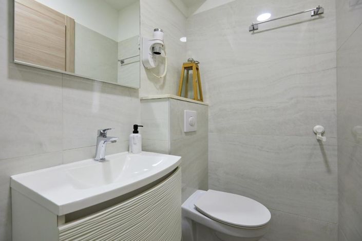 Image No.15-11 Bed Property for sale