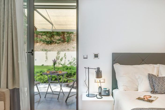 Image No.9-11 Bed Property for sale