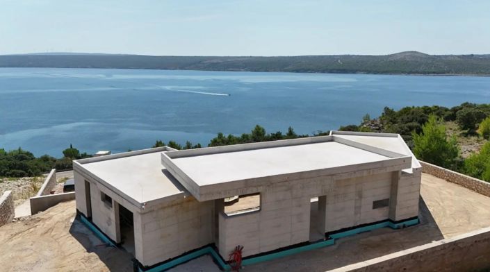 Image No.8-4 Bed Property for sale