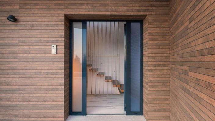 Image No.17-4 Bed Property for sale