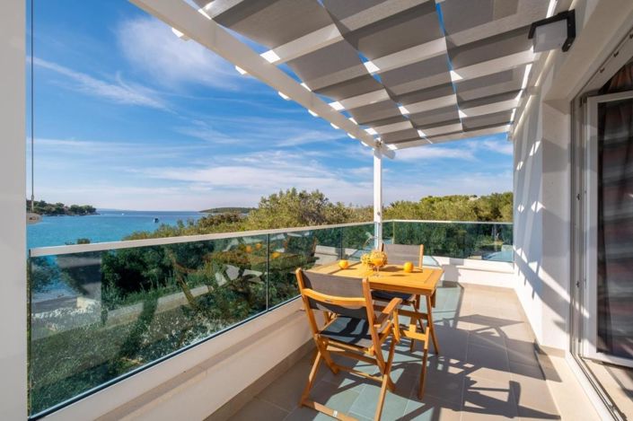 Image No.11-11 Bed Property for sale