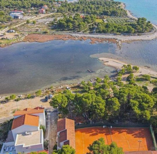 Image No.10-11 Bed Property for sale