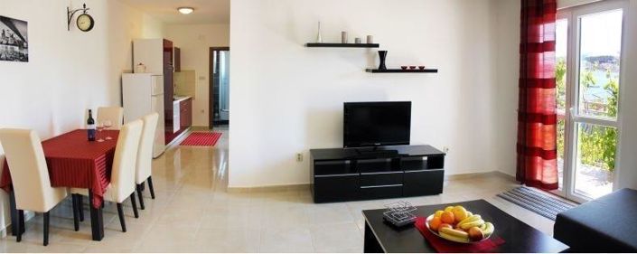 Image No.22-6 Bed Property for sale