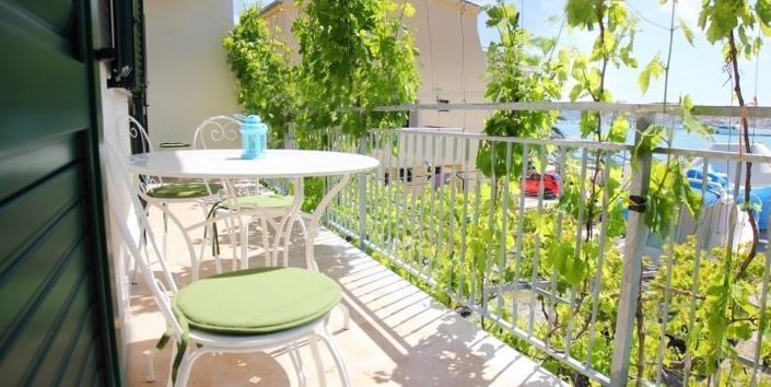 Image No.5-6 Bed Property for sale