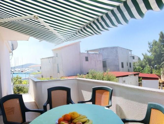 Image No.7-6 Bed Property for sale