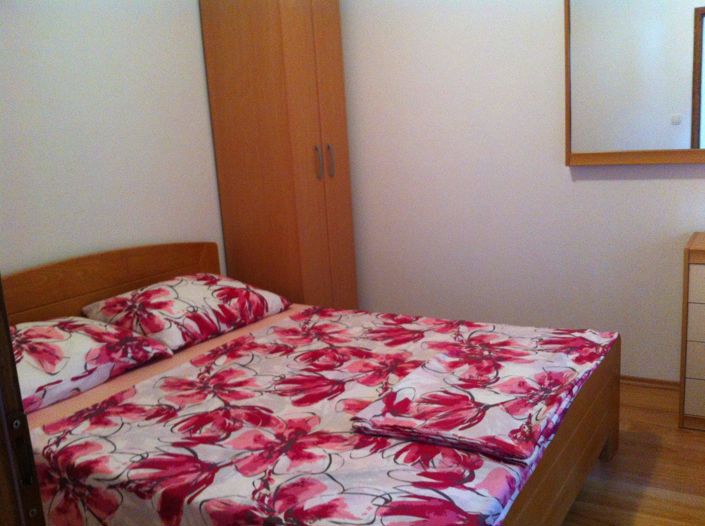 Image No.10-4 Bed Property for sale