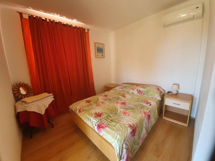 Image No.14-4 Bed Property for sale