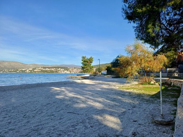 Image No.4-8 Bed Property for sale