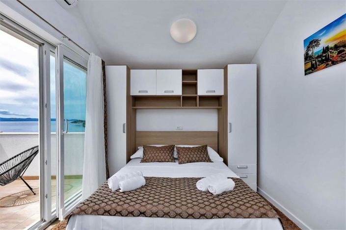 Image No.24-2 Bed Property for sale