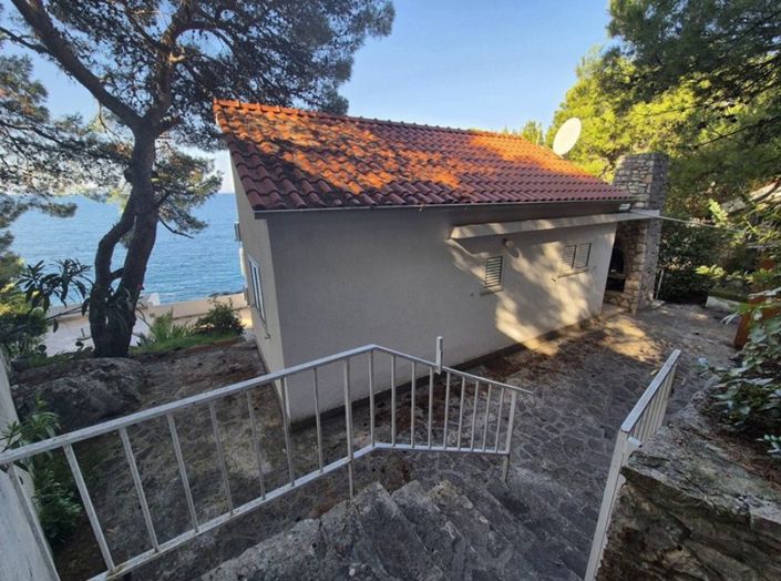 Image No.5-4 Bed Property for sale