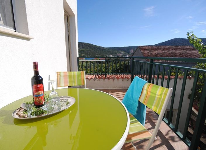 Image No.12-11 Bed Property for sale