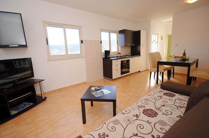 Image No.13-11 Bed Property for sale