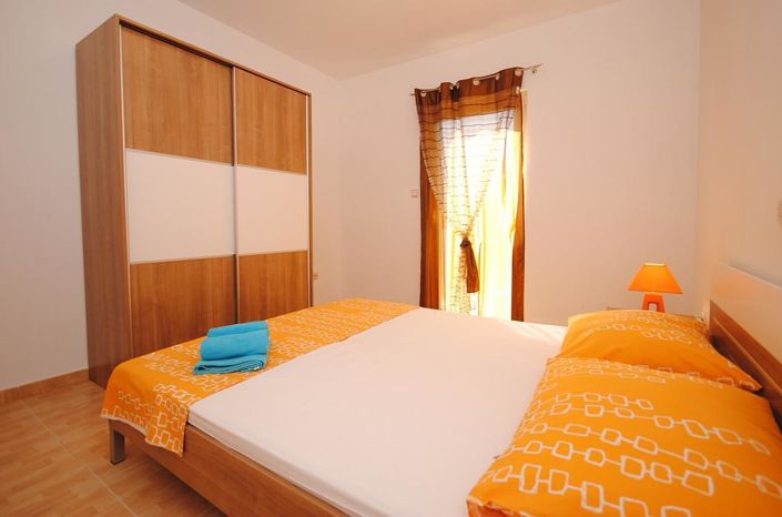 Image No.21-11 Bed Property for sale