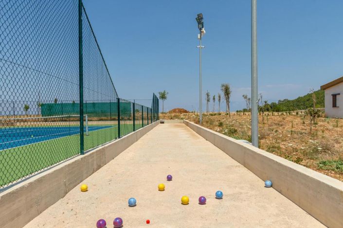 Image No.11-5 Bed Property for sale