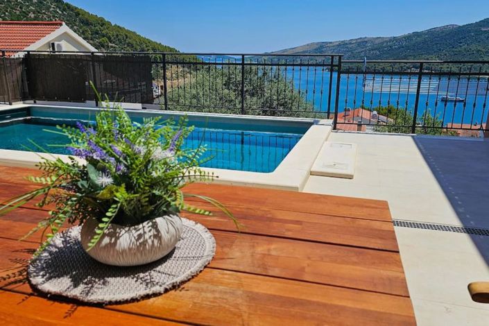 Image No.3-4 Bed Property for sale