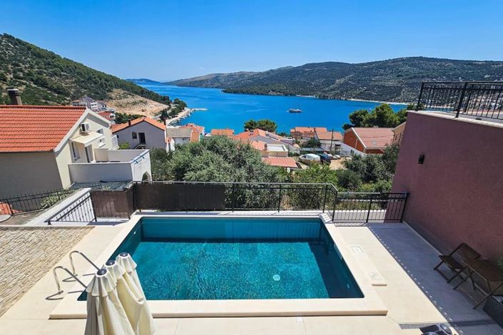 Image No.5-4 Bed Property for sale