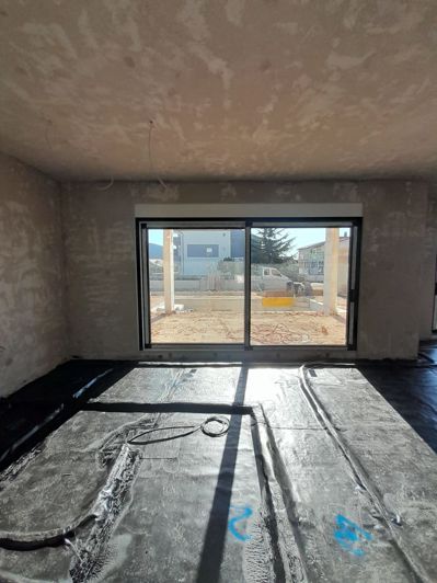 Image No.21-4 Bed Property for sale