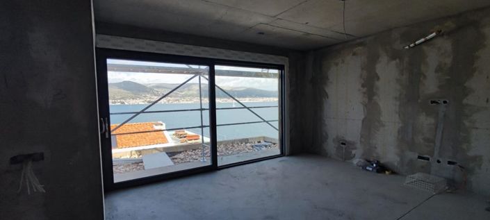 Image No.17-4 Bed Property for sale