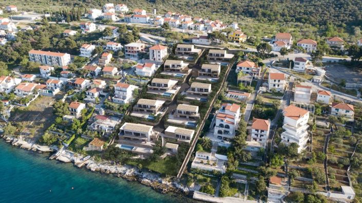 Image No.2-4 Bed Property for sale