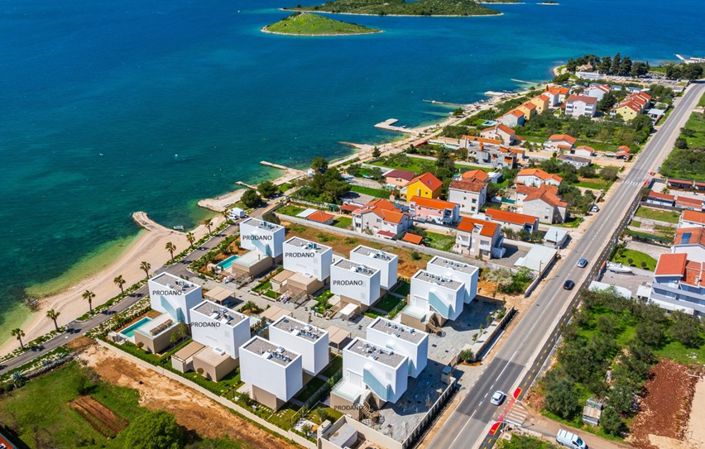 Image No.2-4 Bed Property for sale