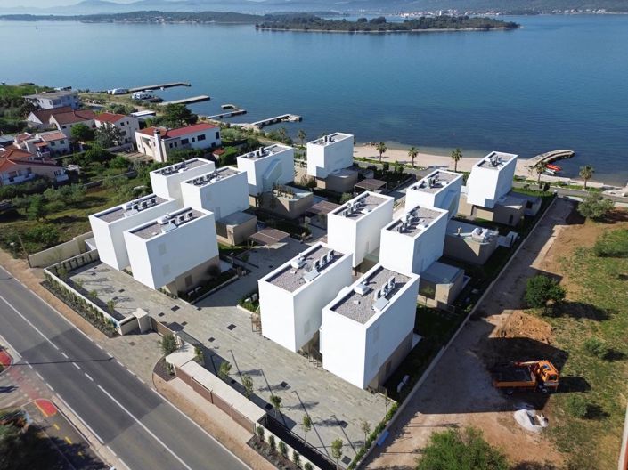 Image No.18-4 Bed Property for sale