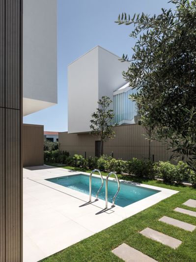 Image No.21-4 Bed Property for sale