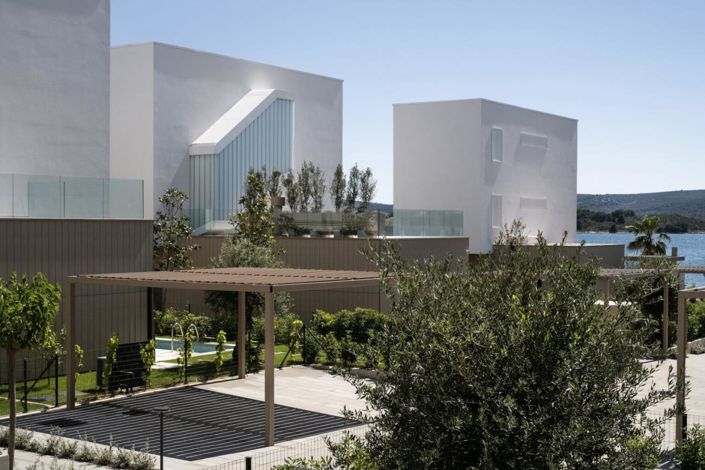 Image No.22-4 Bed Property for sale