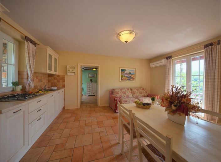 Image No.22-14 Bed Property for sale